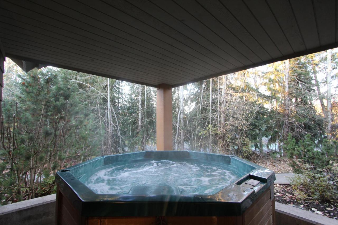 Glacier'S Reach By Whistler Retreats Bagian luar foto