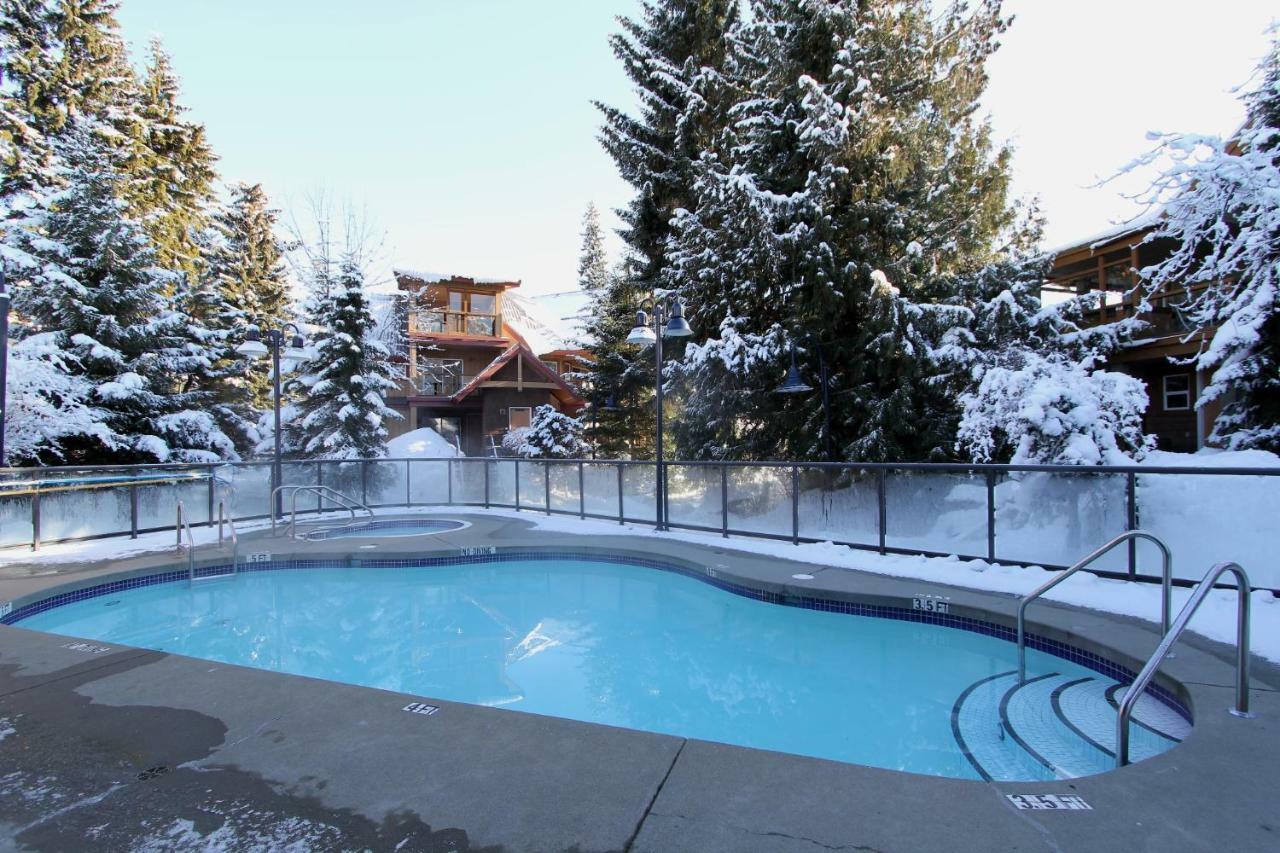 Glacier'S Reach By Whistler Retreats Bagian luar foto