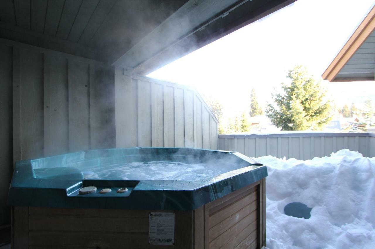 Glacier'S Reach By Whistler Retreats Bagian luar foto